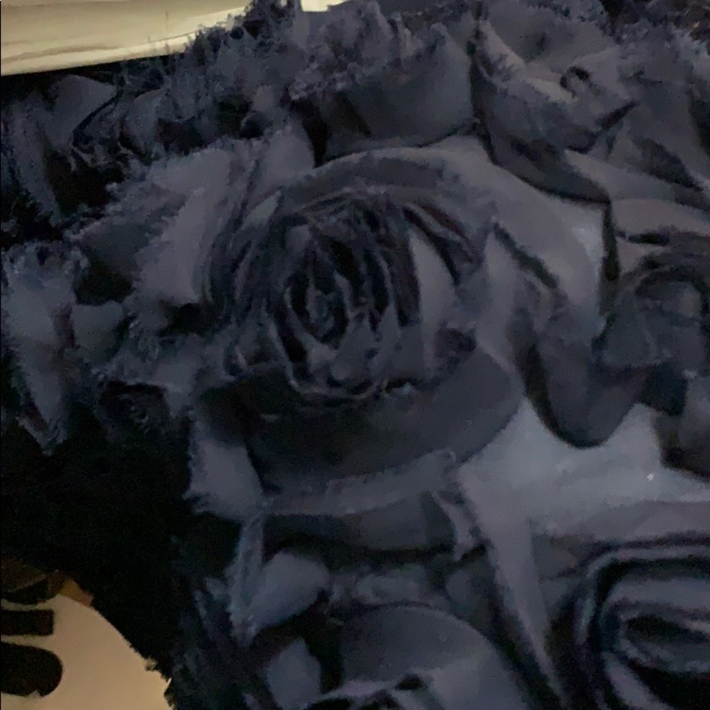 JS Collections gorgeous gown - Picture 2 of 4